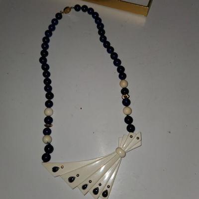 14 K Blue Lapis Necklace 
