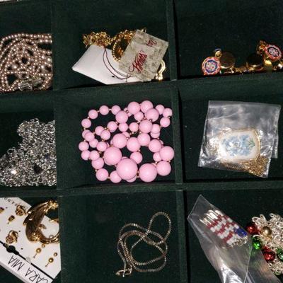 Jewelry Box with Jewelry 