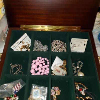 Jewelry Box with Jewelry 