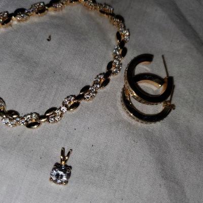 Gold Tone Lot