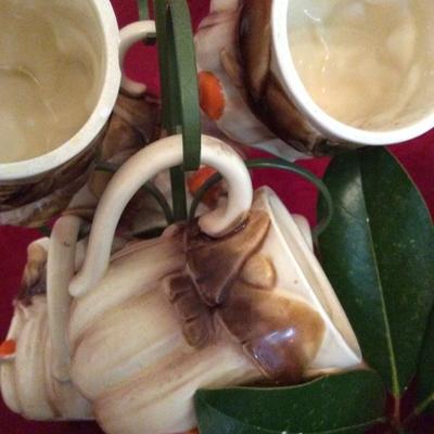 Lot 6 - Homco Mushroom Canisters and Homco Mushroom Mugs