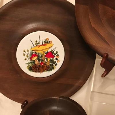 Lot 21 Wooden bowls