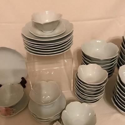 LOT 23 Pier 1 Lotus Flower Dishes
