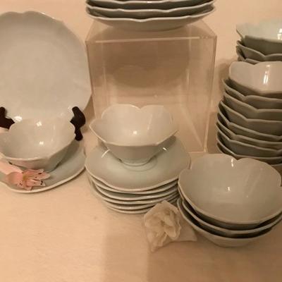 LOT 23 Pier 1 Lotus Flower Dishes