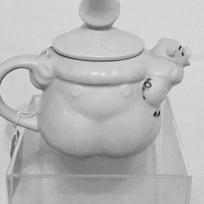 Lot 24  Tom the Piper's son kettle and Puss N Boots creamer