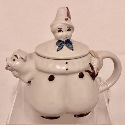 Lot 24  Tom the Piper's son kettle and Puss N Boots creamer