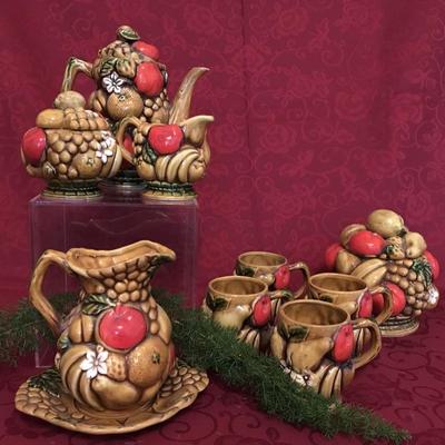 Lot 38 - Inarco Kitchen Pieces 