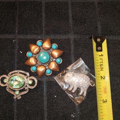 Misc Brooch Lot 1