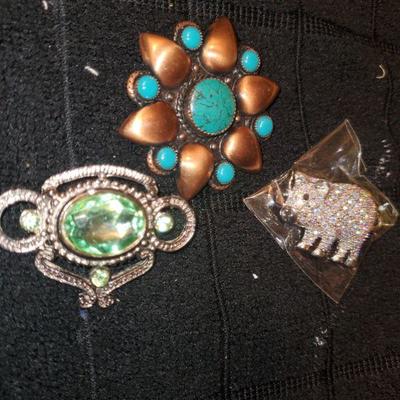 Misc Brooch Lot 1