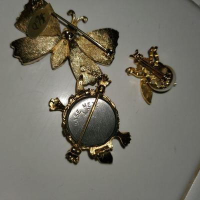 Brooch Lot 2