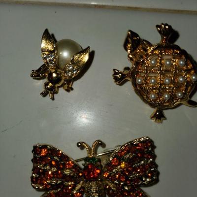 Brooch Lot 2