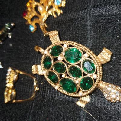 Brooch Lot#4