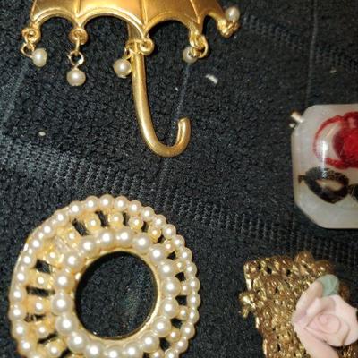 Brooch Lot#5