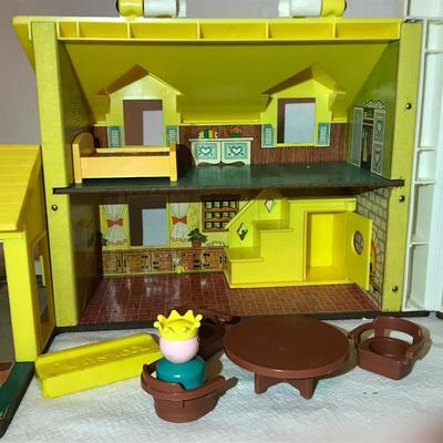 Lot 71 Toy Play house by Fisher Price