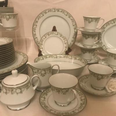 Lot 85 Fine China Noritake