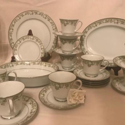 Lot 85 Fine China Noritake