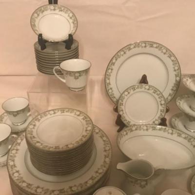 Lot 85 Fine China Noritake