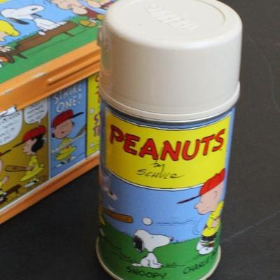 LOT #62: Authentic Vintage PEANUTSâ„¢ Metal Lunch Box w/ Thermos