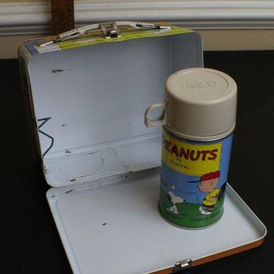 LOT #62: Authentic Vintage PEANUTSâ„¢ Metal Lunch Box w/ Thermos