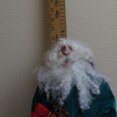 LOT #77: Vintage 1992 SUSAN BYERS Made in Oregon Santa Claus 