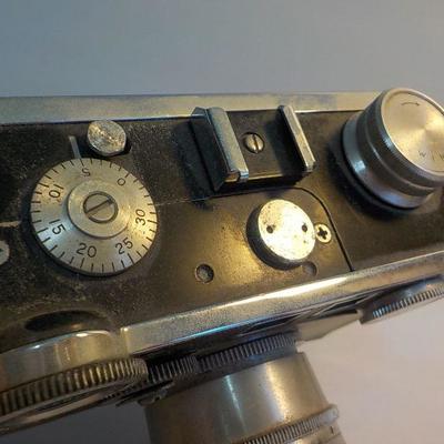Vintage "Argus 35mm" camera.