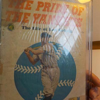 "The Sport 1943 Comics" USMC .