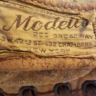 Vintage 1900's "Lefty" base ball glove.