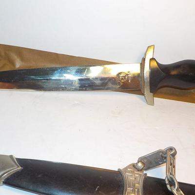 German WW 2 Officers dress dagger. 