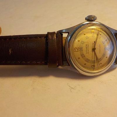 "Mens Gruen veri-thin precison pilot wrist watch".