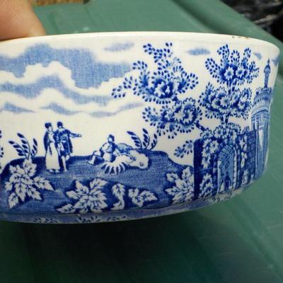 "W.R. Midwinter England", "Landscape" sugar dish with cover.