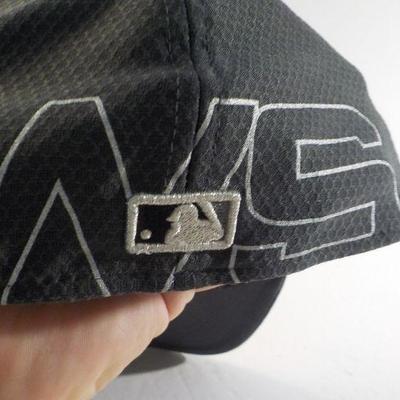 2018 world series Boston red soc players cap.