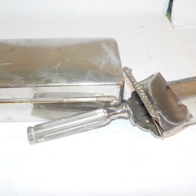 Vintage Gem pocket razor.