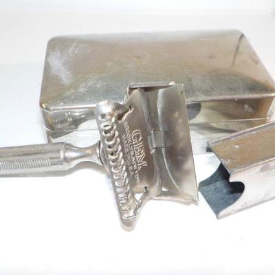 Vintage Gem pocket razor.