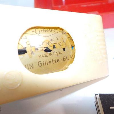 Vintage super speed one piece gillette Razor.