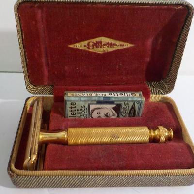 "Vintage Gillette Gold Tech Razor. 