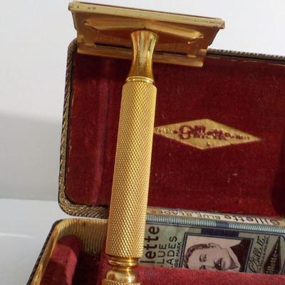 "Vintage Gillette Gold Tech Razor. 
