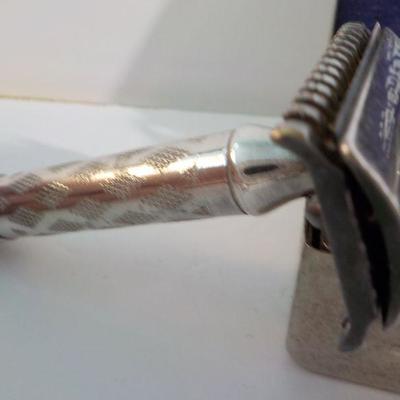 :" Vintage Bostonian Gillette Razo 1900's"