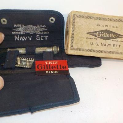 "Gillette U.S. Navy Set " Razor set.