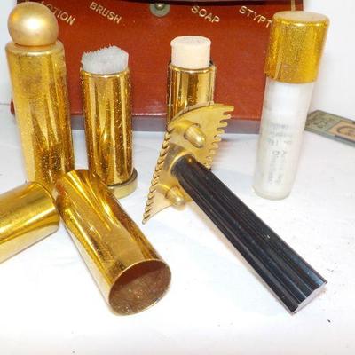 Rare " Vintage Complete travel Case with razor"