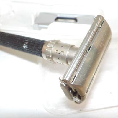 " Gillette Platinum Plus adjustable razor".