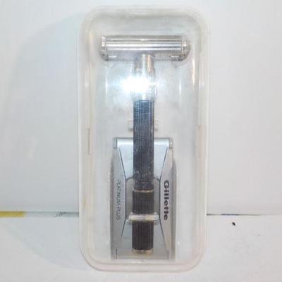 " Gillette Platinum Plus adjustable razor".