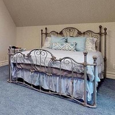 Heavy Cast Queen Size Iron Victorian Style Bed