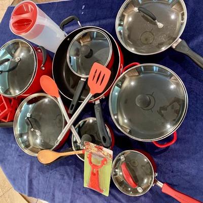 Red Hot Cooking: 23 Piece Set