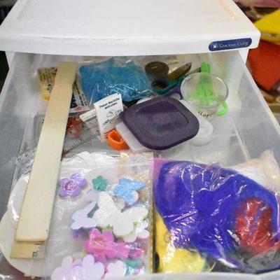 7 Drawer Clear/White Organizer. Contents Included