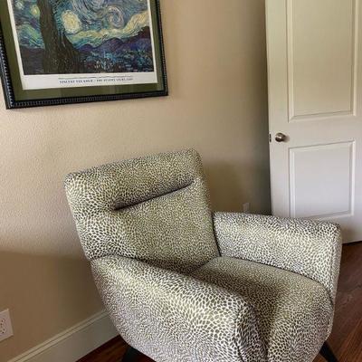 Sofia Vergara Large Armchair - Rarely Used