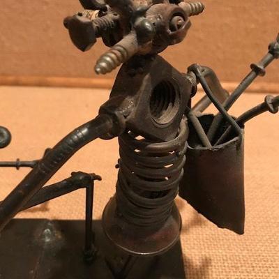 Mario Metal Golf Sculpture 18th Hole