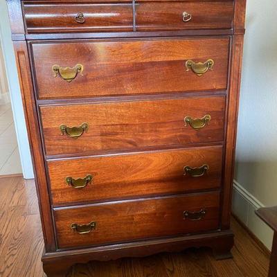 Vintage Traditional Solid Mahogany Tall Dresser 