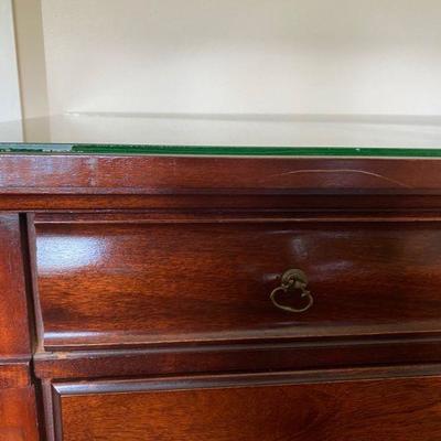 Vintage Traditional Solid Mahogany Tall Dresser 