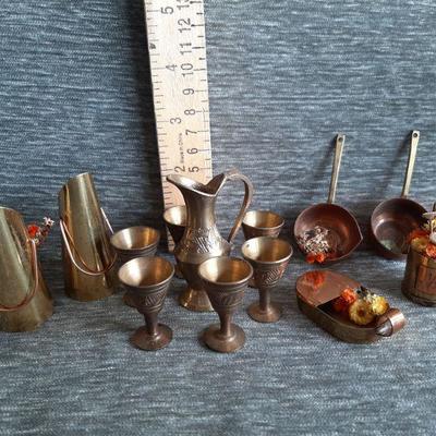 Vintage lot    LOT 35)