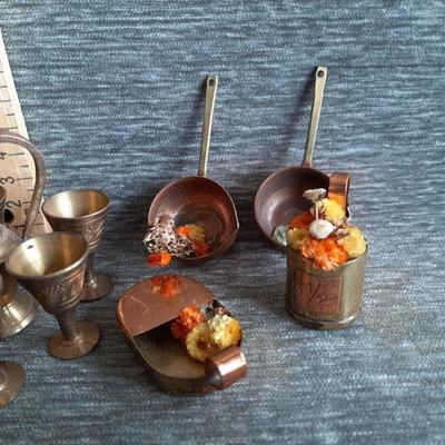 Vintage lot    LOT 35)